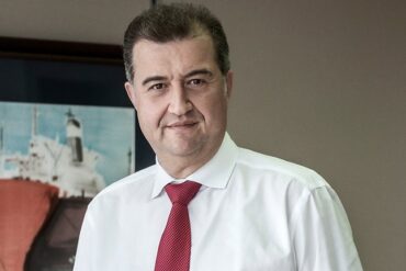 Κώστας Κωνσταντίνου